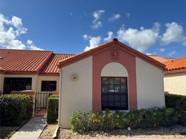 84 Centennial Ct, Deerfield Beach FL 33442