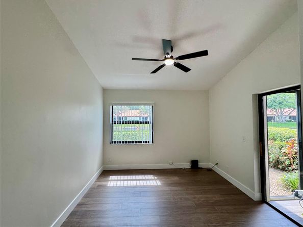 84 Centennial Ct, Deerfield Beach FL 33442