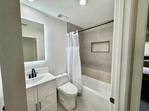 84 Centennial Ct, Deerfield Beach FL 33442
