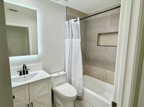 84 Centennial Ct, Deerfield Beach FL 33442