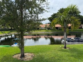 84 Centennial Ct, Deerfield Beach FL 33442