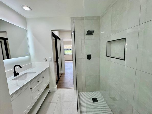 84 Centennial Ct, Deerfield Beach FL 33442