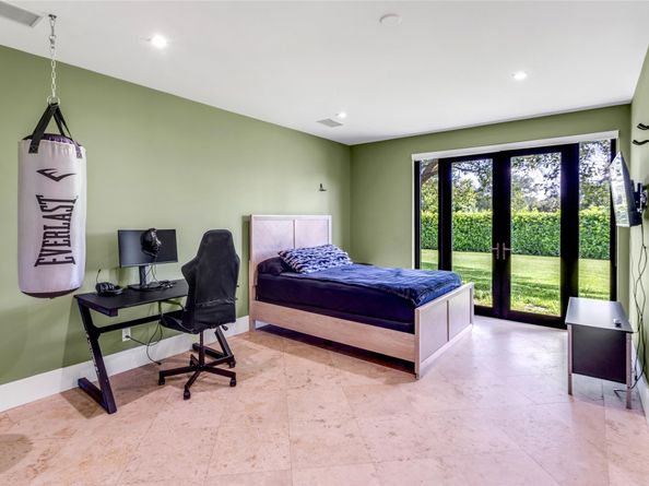 6901 Holatee Trl, Southwest Ranches FL 33330