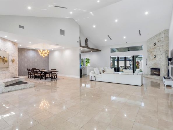 6901 Holatee Trl, Southwest Ranches FL 33330