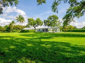 6901 Holatee Trl, Southwest Ranches FL 33330