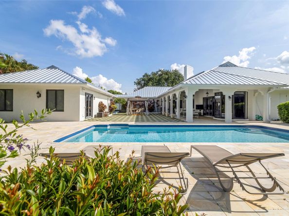 6901 Holatee Trl, Southwest Ranches FL 33330