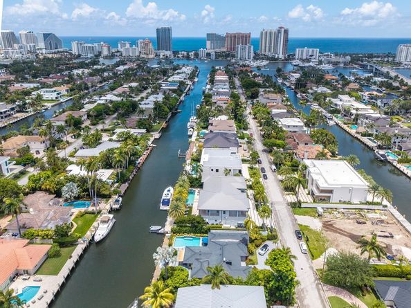 2319 Castilla Isle, Fort Lauderdale FL 33301