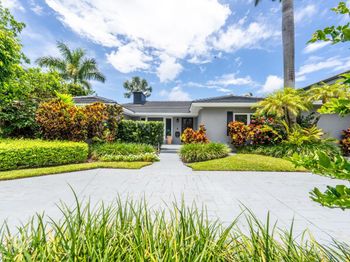 2319 Castilla Isle
