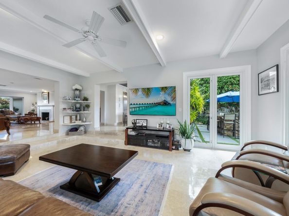 2319 Castilla Isle, Fort Lauderdale FL 33301