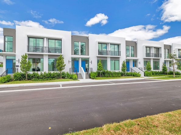 1921 Dock Street, West Palm Beach FL 33401