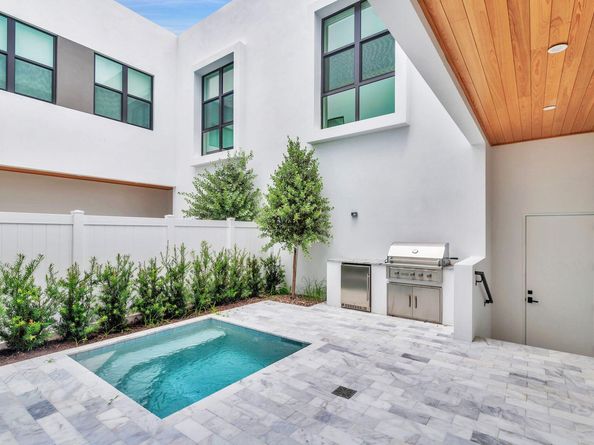 1921 Dock Street, West Palm Beach FL 33401