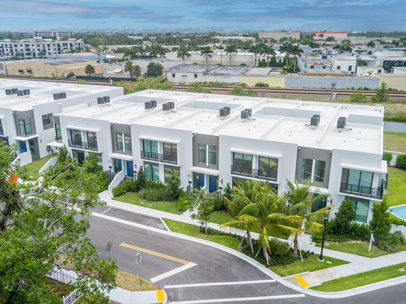 1921 Dock Street, West Palm Beach FL 33401