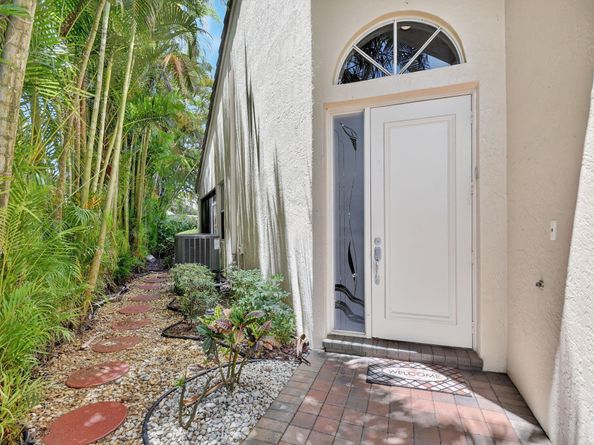 4553 Carlton Golf Drive, Lake Worth FL 33449