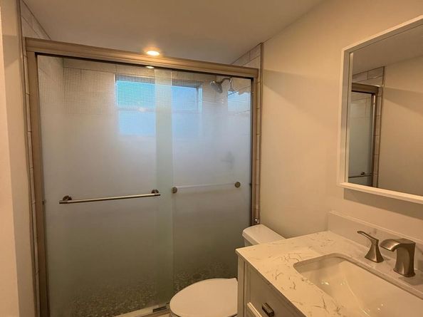 9480 Poinciana Pl 410, Davie FL 33324