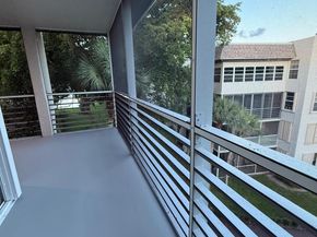 9480 Poinciana Pl 410, Davie FL 33324
