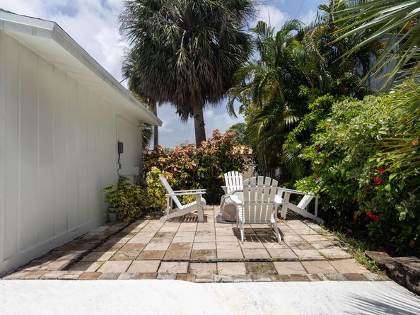 815 Green Street, West Palm Beach FL 33405