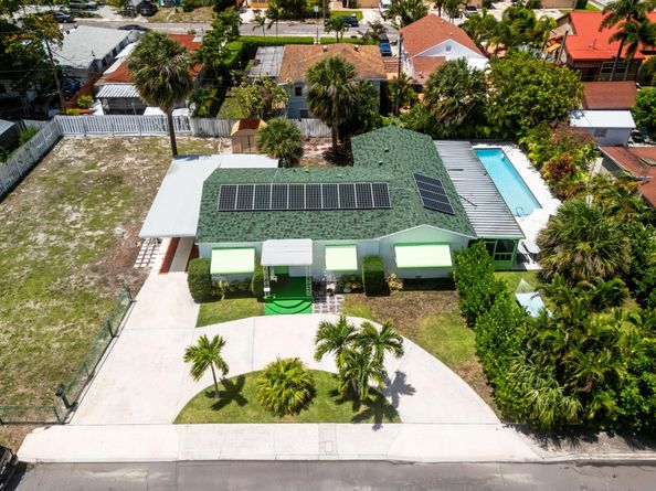 815 Green Street, West Palm Beach FL 33405