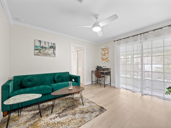 815 Green Street, West Palm Beach FL 33405