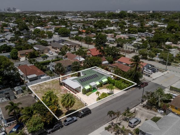 815 Green Street, West Palm Beach FL 33405