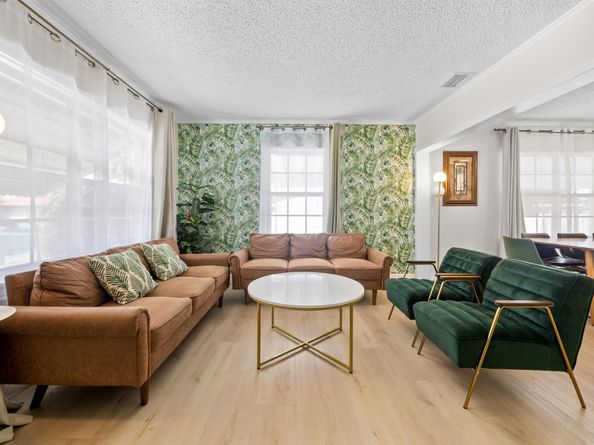815 Green Street, West Palm Beach FL 33405