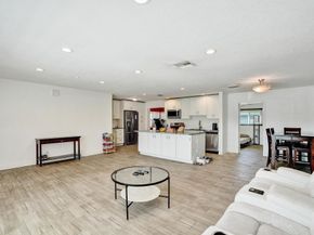5706 NW 65th Way, Tamarac FL 33321