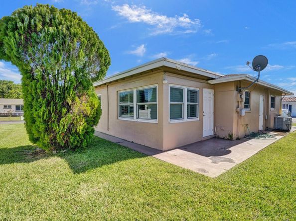 5706 NW 65th Way, Tamarac FL 33321
