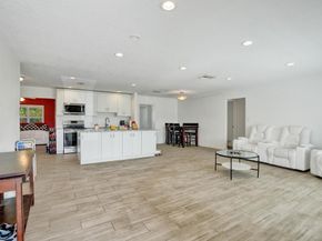 5706 NW 65th Way, Tamarac FL 33321