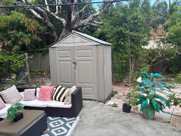 633 48th Street, West Palm Beach FL 33407