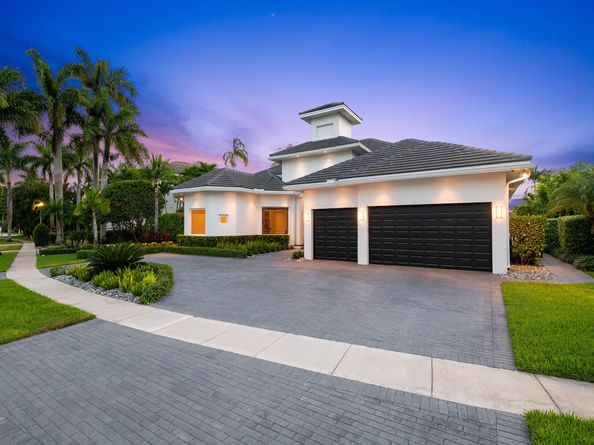 731 Coconut Palm Ter, Plantation FL 33324
