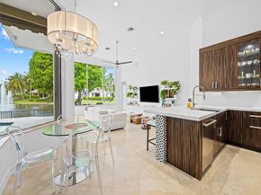 731 Coconut Palm Ter, Plantation FL 33324