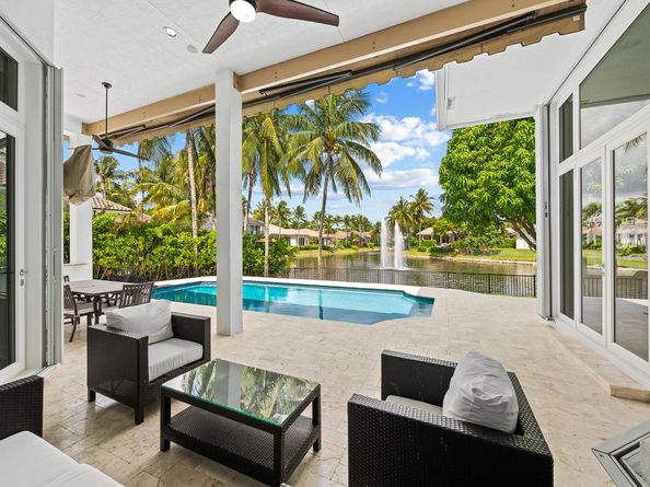731 Coconut Palm Ter, Plantation FL 33324