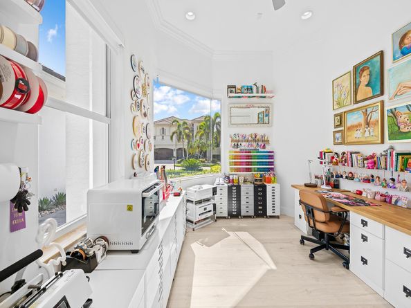 731 Coconut Palm Ter, Plantation FL 33324
