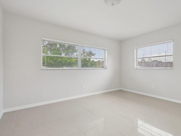 58 SW 12th Ave, Boca Raton FL 33486
