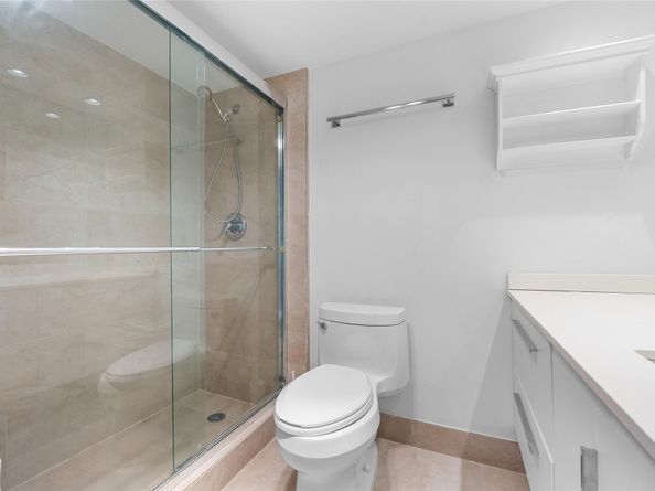 535 Oaks Dr 508, Pompano Beach FL 33069