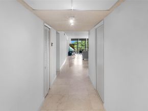 535 Oaks Dr 508, Pompano Beach FL 33069