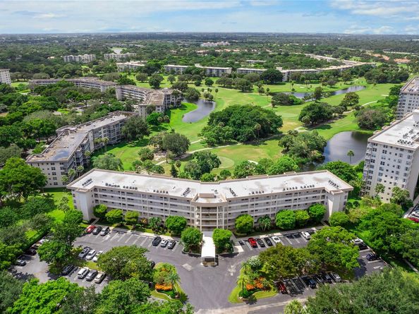 535 Oaks Dr 508, Pompano Beach FL 33069