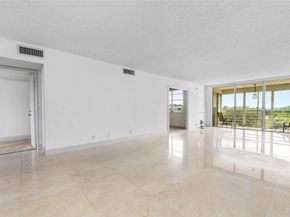 535 Oaks Dr 508, Pompano Beach FL 33069