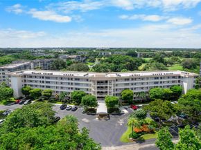 535 Oaks Dr 508, Pompano Beach FL 33069
