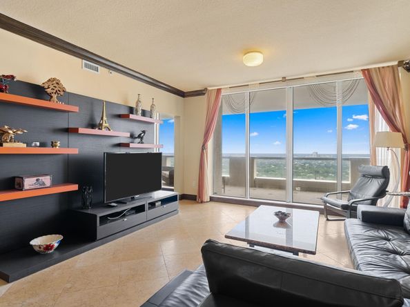 411 N New River Dr 2905, Fort Lauderdale FL 33301