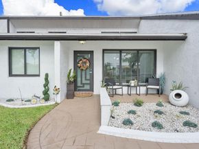 400 NW 98th Avenue, Pembroke Pines FL 33024