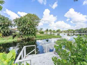 400 NW 98th Avenue, Pembroke Pines FL 33024