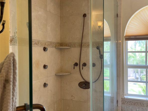 1423 SW 158th Ave, Pembroke Pines FL 33027