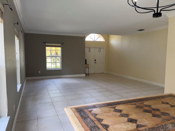 1423 SW 158th Ave, Pembroke Pines FL 33027