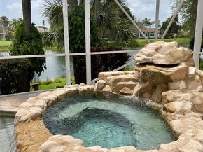 1423 SW 158th Ave, Pembroke Pines FL 33027