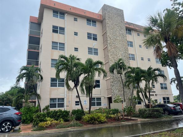 1830 Dixieanna St 303, Hollywood FL 33020