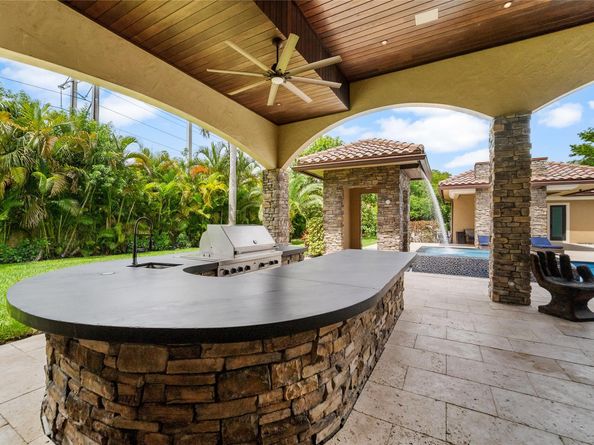 7544 NW 47th Dr, Coral Springs FL 33067