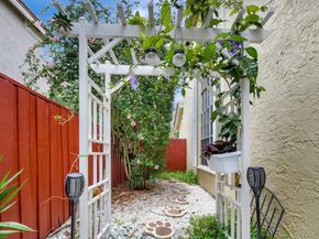 2811 Montevideo Ave, Hollywood FL 33026