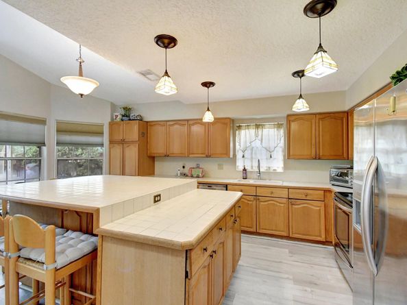 2811 Montevideo Ave, Hollywood FL 33026