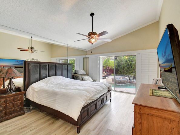 2811 Montevideo Ave, Hollywood FL 33026
