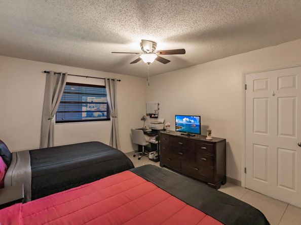 4270 NW 40th Street 105, Lauderdale Lakes FL 33319